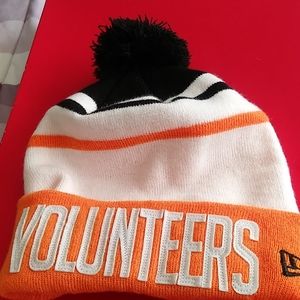 Univ of Tennessee tobargan $28 + free. UT hat